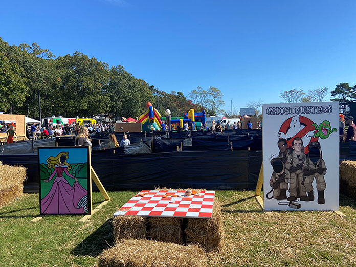 Residents Celebrate Autumn At Fallfest