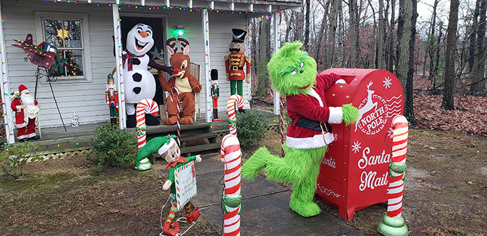 Jackson Rings In The Holiday Season With Tree Lighting Ceremony