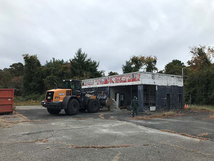 Starbucks Coming, Getty Station Gone