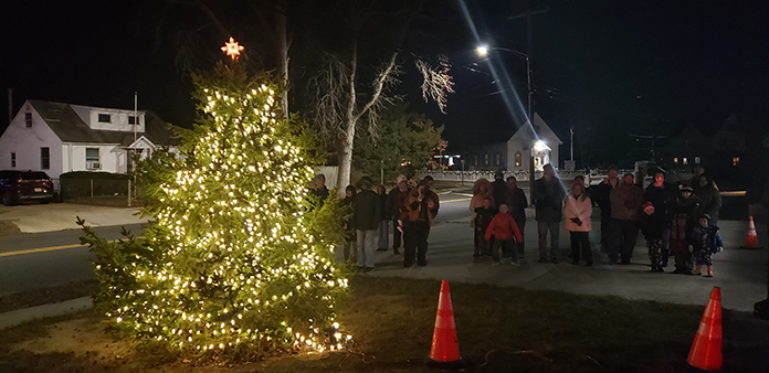 Christmas Tree Lighting Keeps The Season Bright